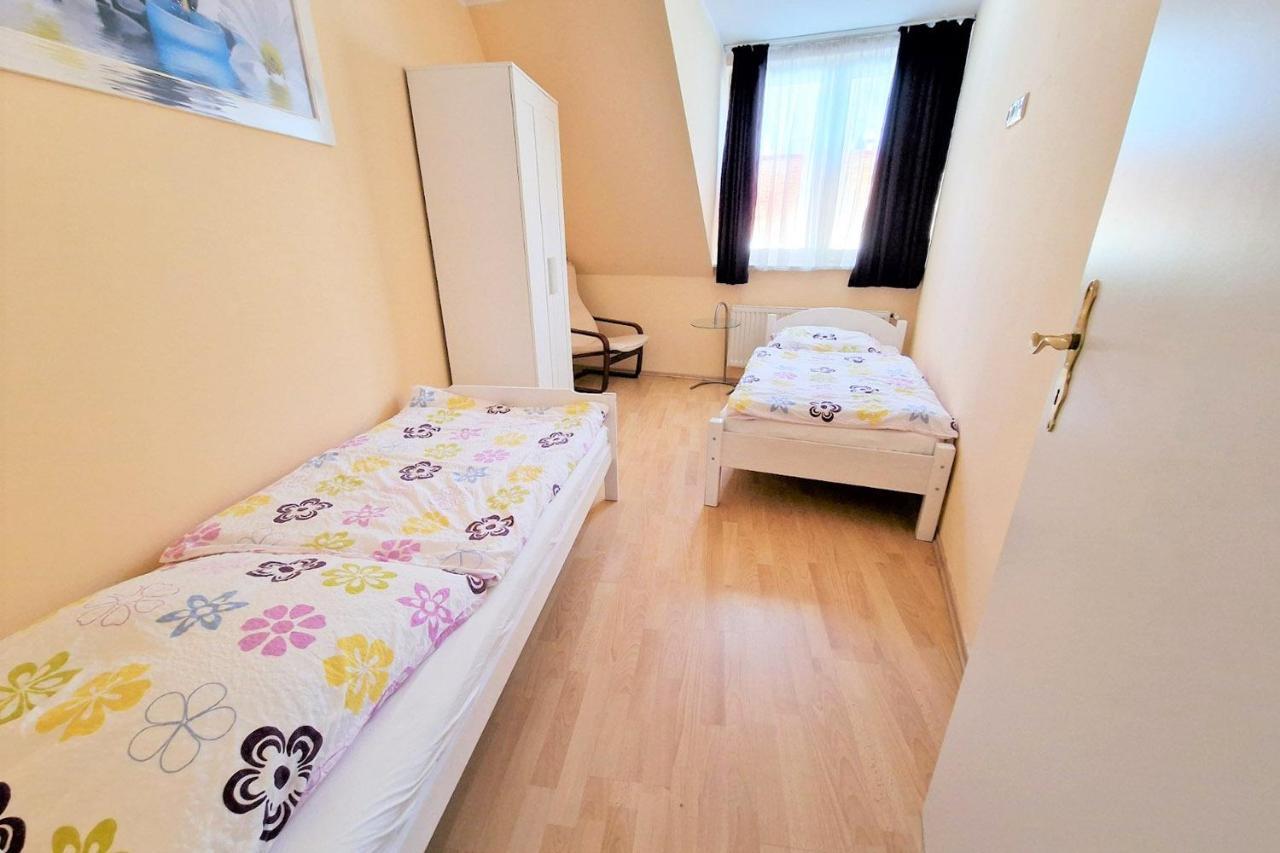 Cozy Apartments In Muelheim Koln Bagian luar foto